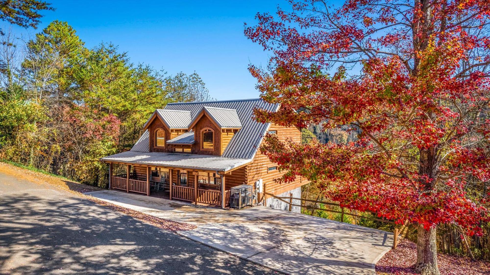 Bearfoot Pines - True Log Cabin - Wi-Fi, Hot Tub, Fishing, Deck With Views! - Mins To Pf 塞维尔维尔 外观 照片