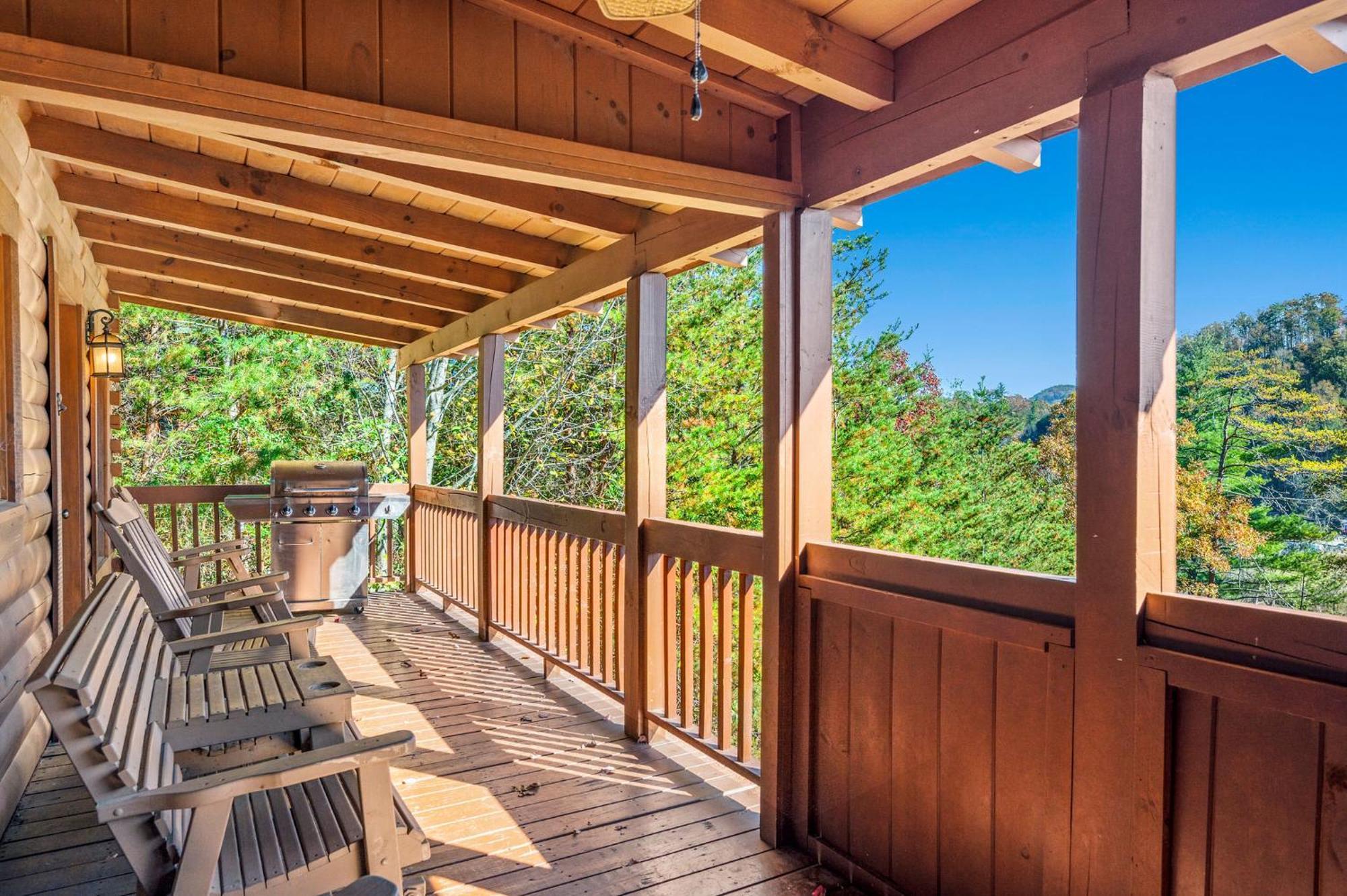 Bearfoot Pines - True Log Cabin - Wi-Fi, Hot Tub, Fishing, Deck With Views! - Mins To Pf 塞维尔维尔 外观 照片