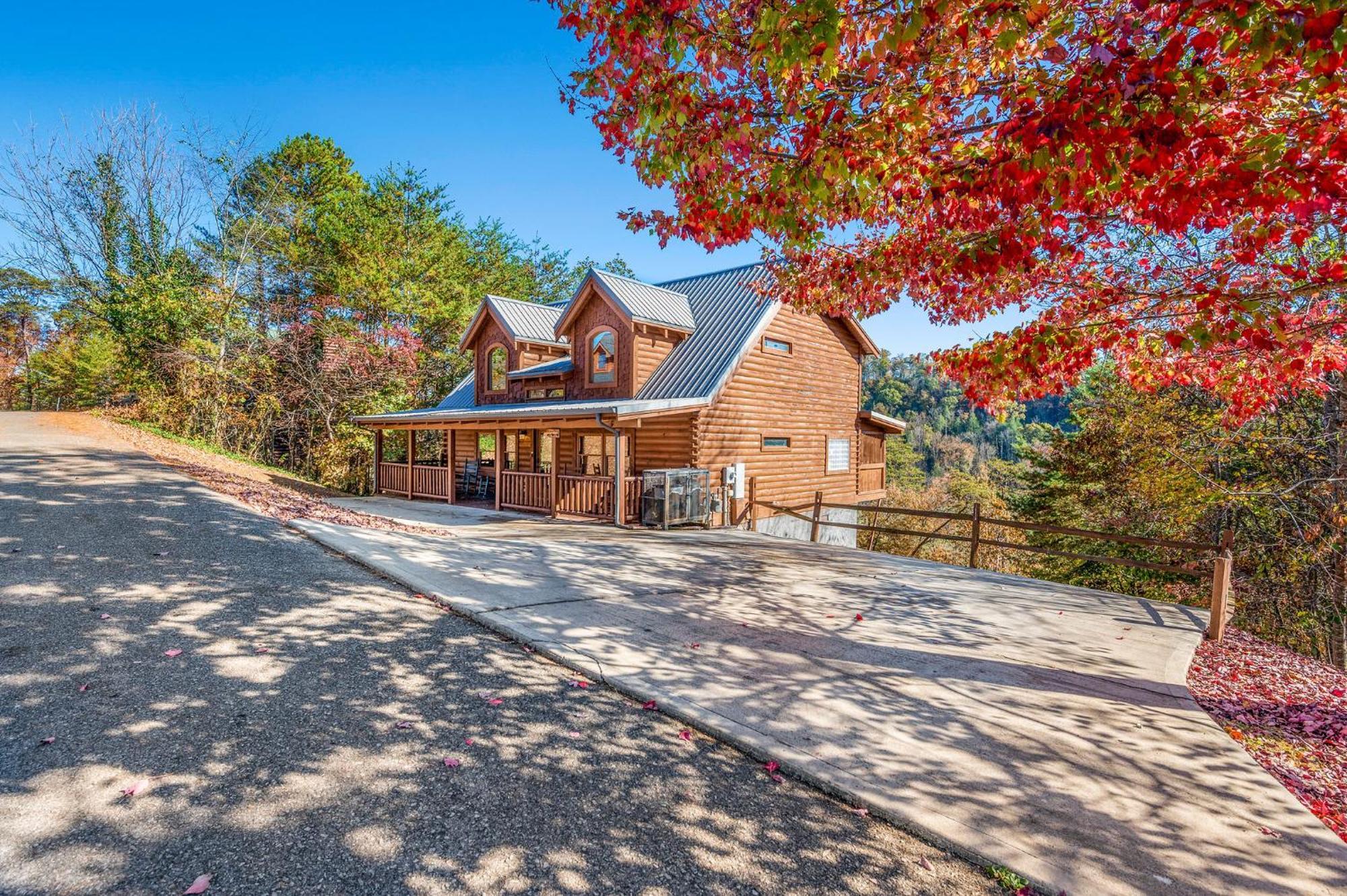 Bearfoot Pines - True Log Cabin - Wi-Fi, Hot Tub, Fishing, Deck With Views! - Mins To Pf 塞维尔维尔 外观 照片